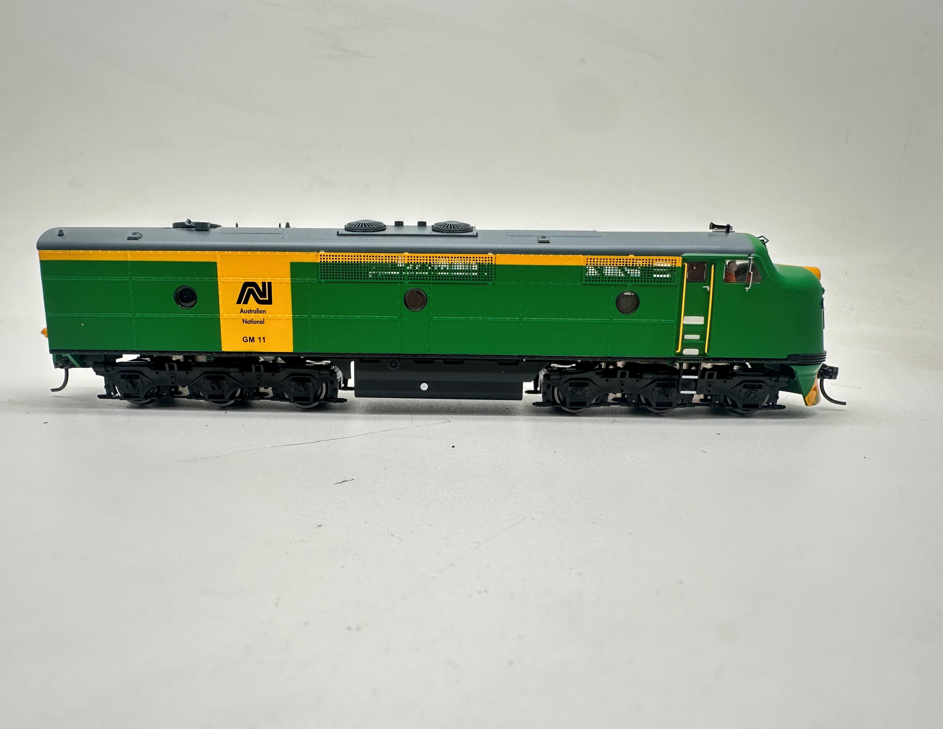 GM11 - Green / Yellow- Arriving Soon